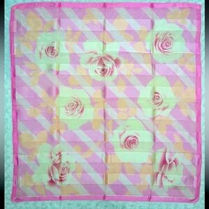 Pierre Balmain Silk 33.5" X 35" P39